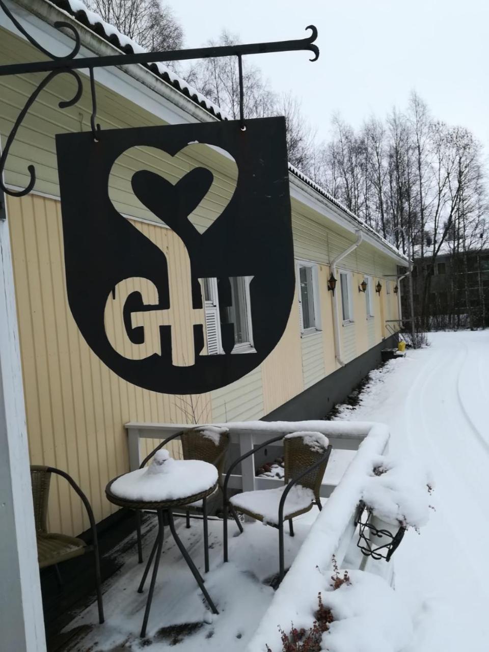 Gasthaus Henri Raisio Buitenkant foto